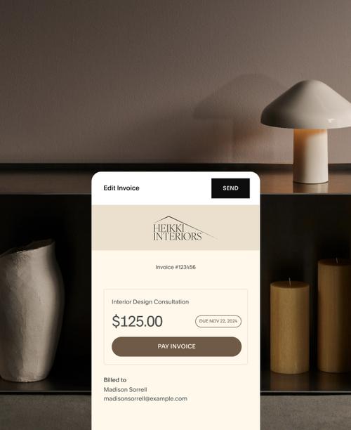 Les abonnés de Squarespace peuvent créer des factures personnalisées détaillant les services et le calendrier de paiement.